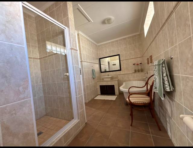 4 BEDROOM HOUSE FOR SALE IN DIAZ BEACH